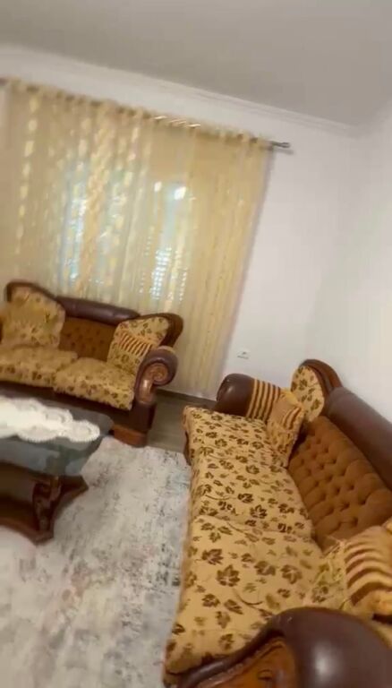 Apartament me qera - Bulevardi i Ri