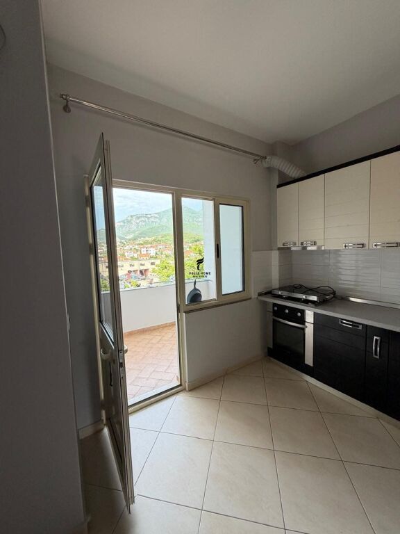 APARTAMENT ME QERA 1+1 KINOSTUDIO 55.000 LEKE FH-75282