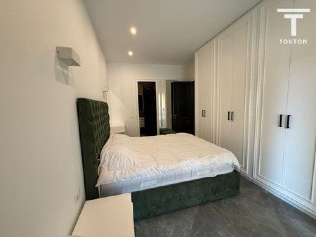 QIRA, APARTAMENT 2+1+2+ POST PARKIMI, KOMPLEKSI DELIORGJI, TIRANË