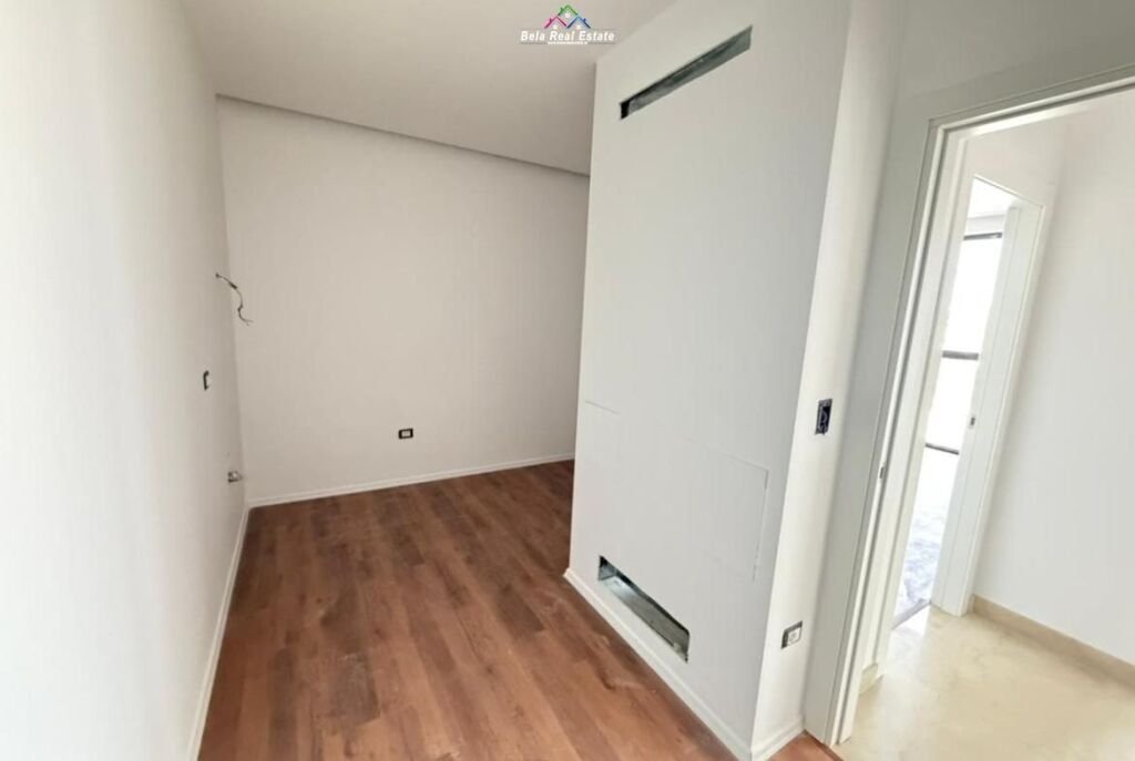 Ufficio In Affitto In Via Elbasan (ID BZ2971) Tirana