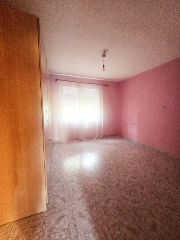 Jepet me qira apartament 2+1