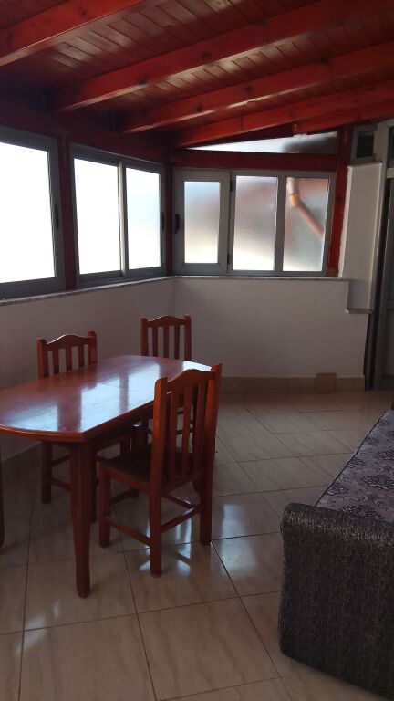 Apartment me qera, 2+1 tek Xhamlliku