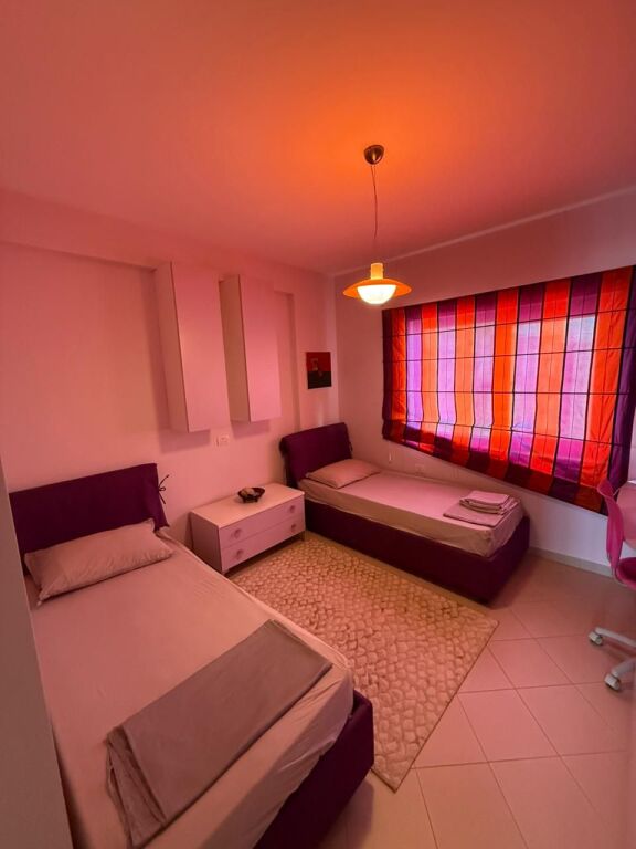 Apartament 2+1 Me Qira pamje deti + post parkimi në Plazh, Durres