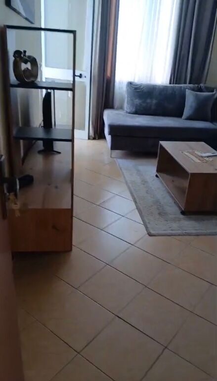Apartament me Qira te Shkëmbi i Kavajës 1+1