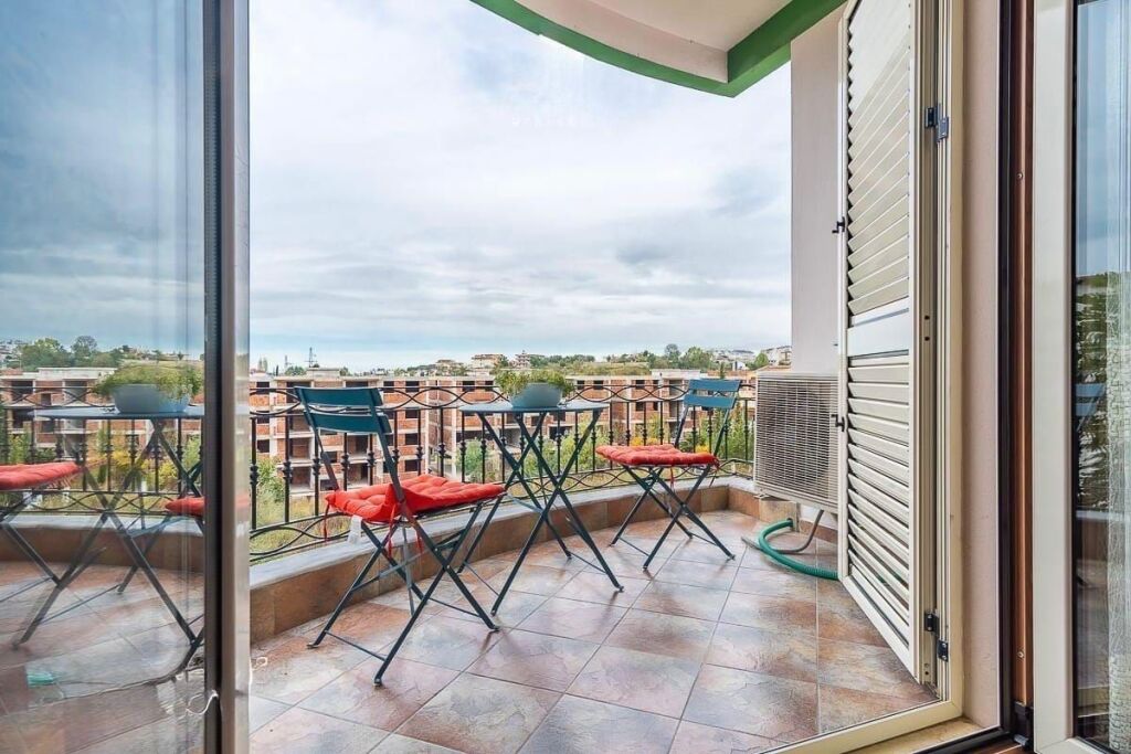 Shitje | Vilë 6 + 1 | Shkoze | 600000 €