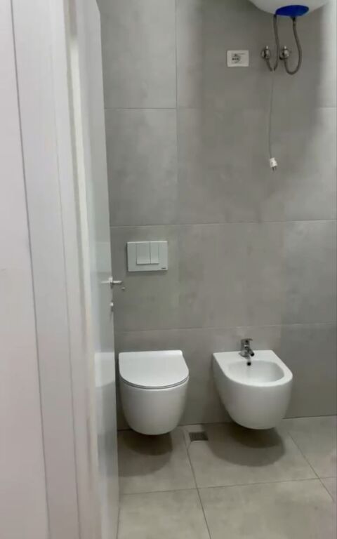 Affitto | Apartament 2 + 1+ 2 | Rruga 5 Maji | 600 €/mese