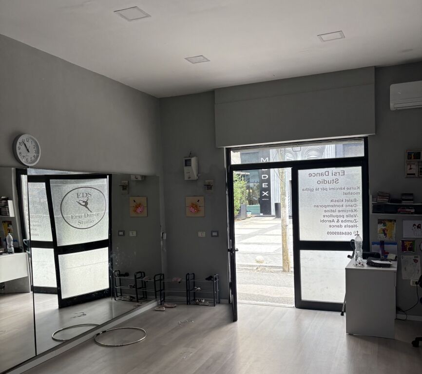Rent | Ambjent Biznesi | Rruga Myslym Shyri | 400 €/month
