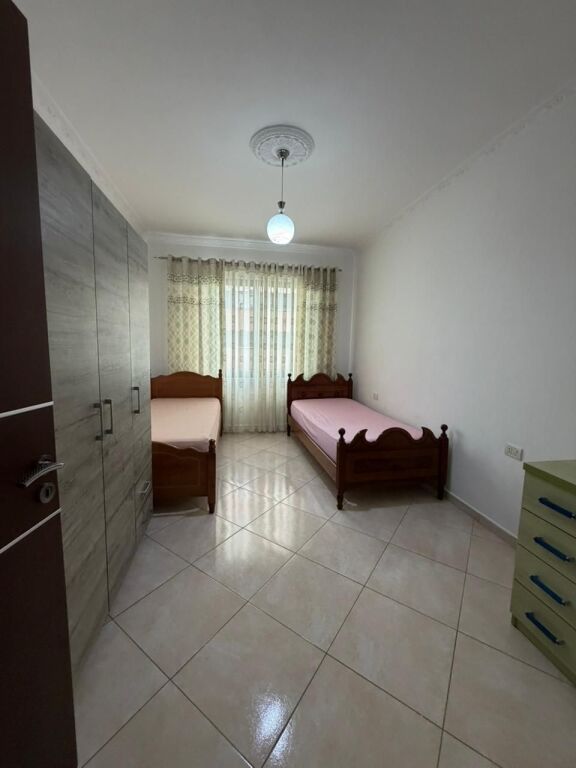 Jepet me qira apartament 2+1 në Astir!