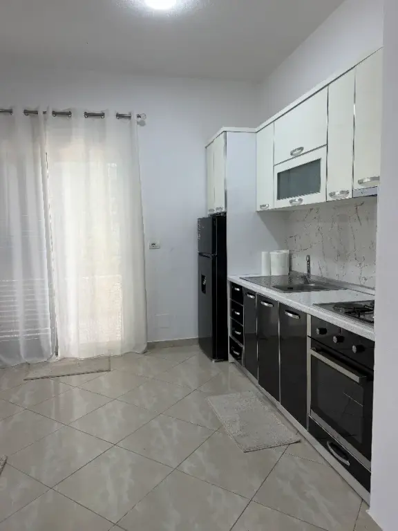 Qera | Apartament 2 + 1 | Unaza e Madhe | 500 €/muaj