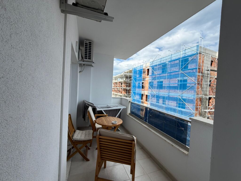 Apartment 1+1 for sale in Golem !