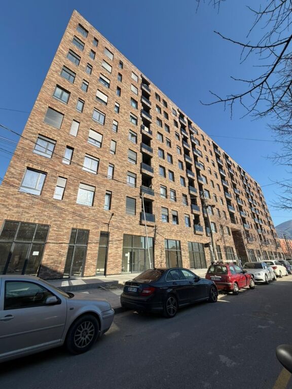 SHITET APARTAMENT 3+1+2 – GATI PËR BANIM
