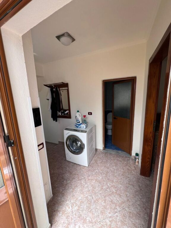 Jepet me qera shtepi private,Jordan misja