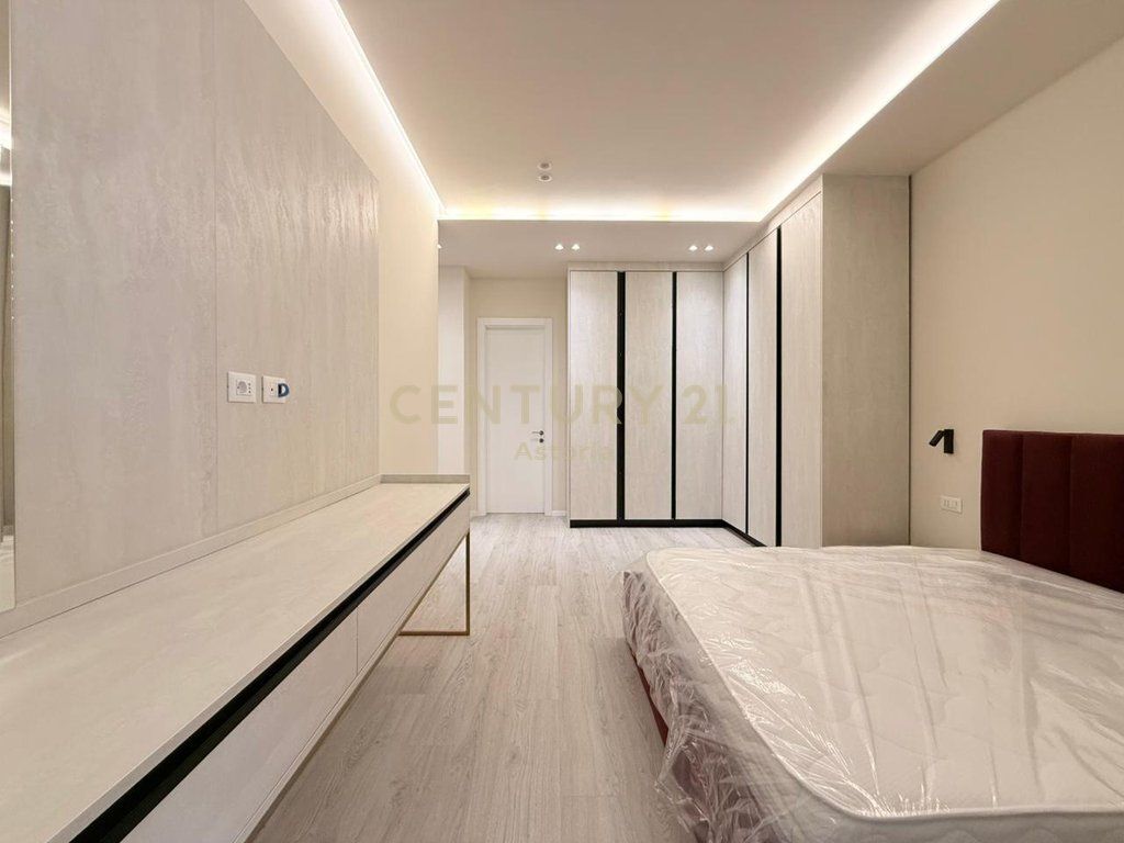 JEPET ME QIRA APARTAMENT PREMIUM 2+1+2+POST PARKIMI TE "KOMPLEKSI DELIJORGJI" 1,600 € /Muaj