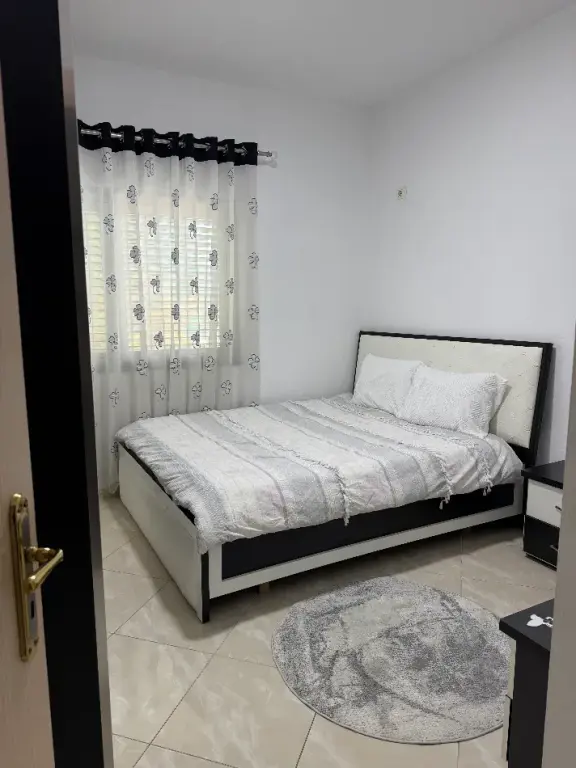 Qera | Apartament 2 + 1 | Unaza e Madhe | 500 €/muaj