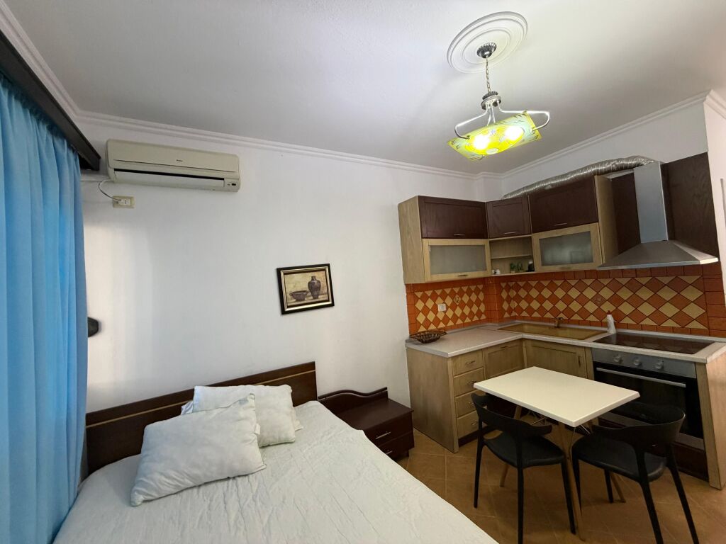 Studio apartment for rent 2 million and a half lek per year