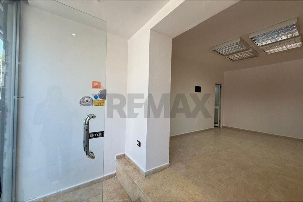 Apartment for sale in the Myslym Shyri area