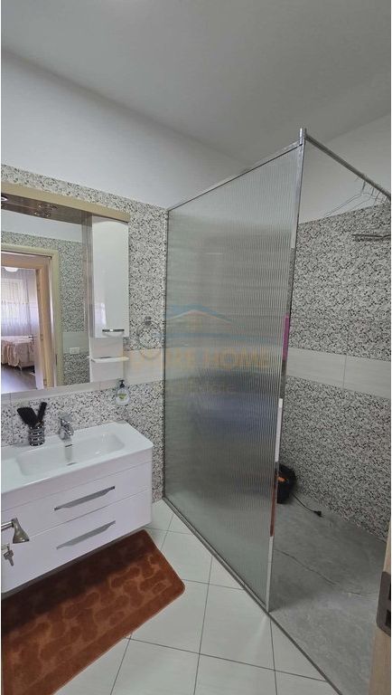 Shitet, Apartament 2+1+2, Kompleksi Prestige, Rruga Jordan Misja