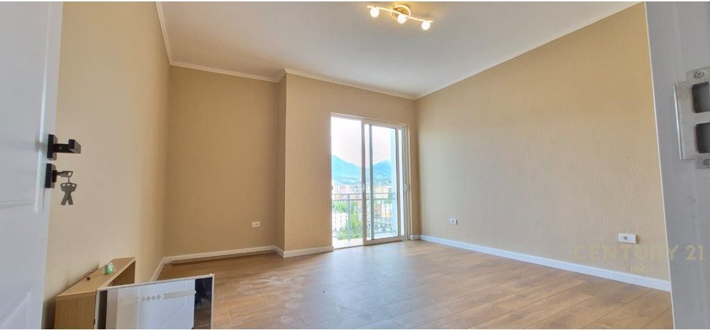 Apartment 2+1+2 for sale near Boulevard Jeanne D’Arc, close to the Ministry of Foreign Affairs,
