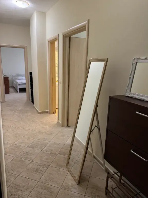 Apartament 1+1 me qera tek Bar Britaniku ne Ali Dem
