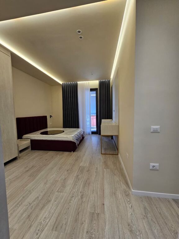 APARTAMENT LUKSOZ 2+1 PER QERA TEK KOMPLEKSI DELIJORGJI