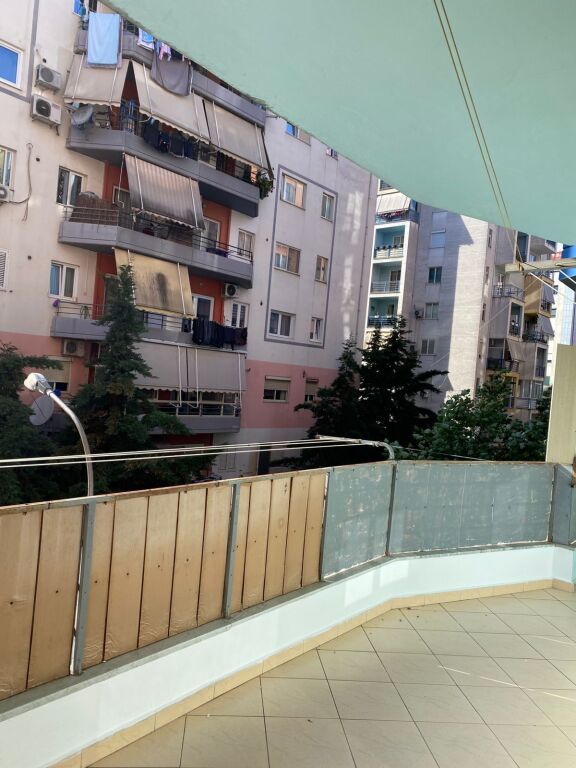 Jepet apartament 1+1 ne Yzberisht,