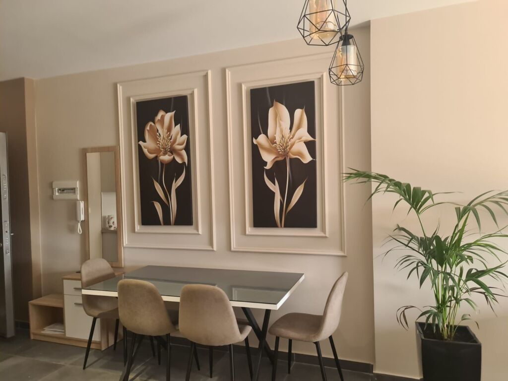 Shitet apartament 2+1 ne Vlore