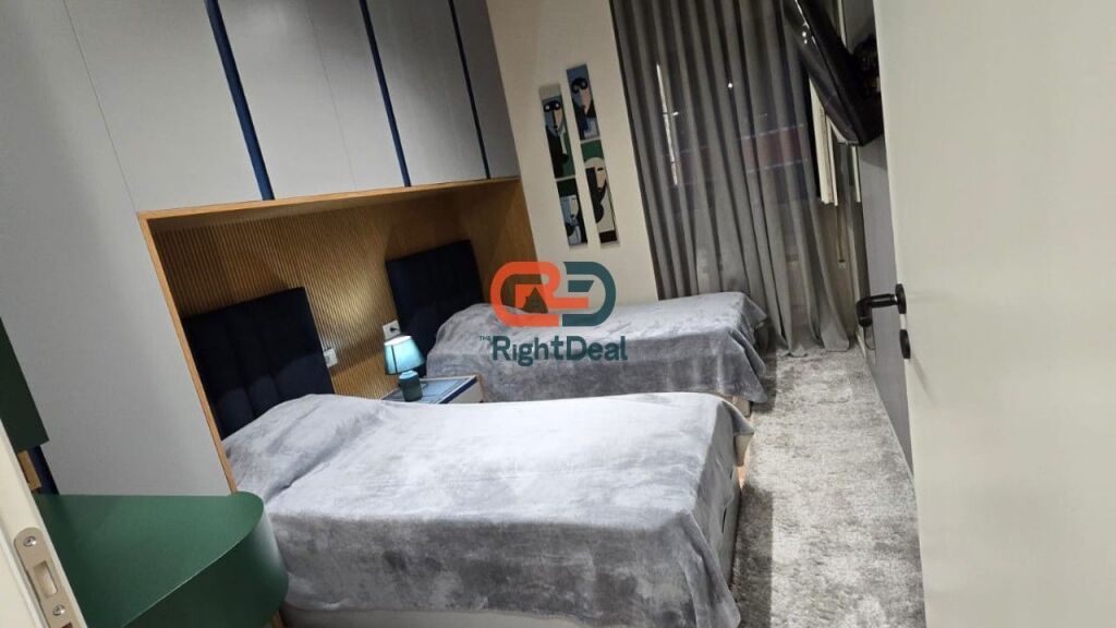 Tek Kodra e Diellit, Jepet Me Qira Super Apartament 2+1+2+Post Parkimi, Totalisht i Investuar Gati Per Banim!!!