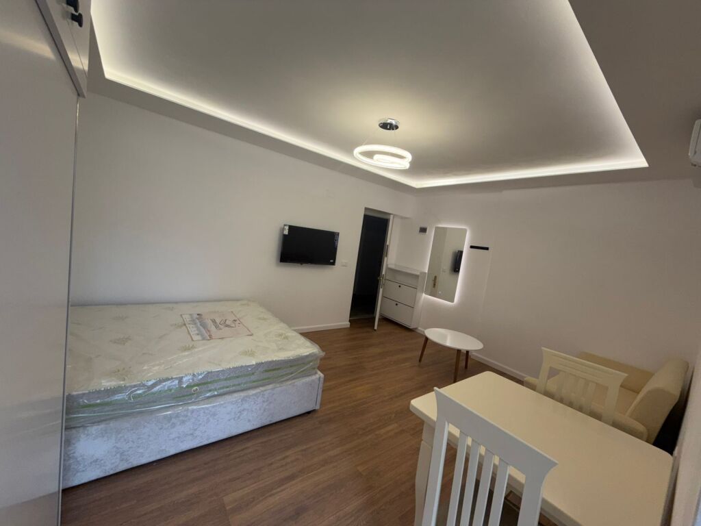 Studio apartment for sale near Restaurant Durresi, 3rd floor