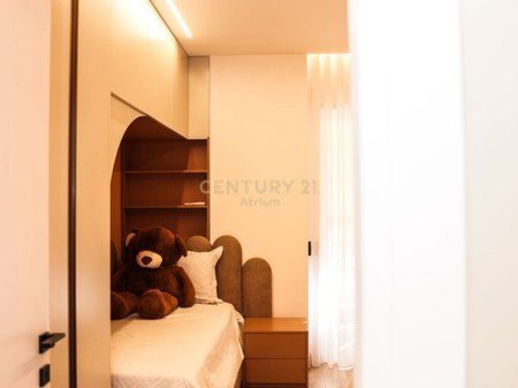 SHITET APARTAMENT 2+1+2GARAZHE TEK RESIDENCA RELUX NE SHKOZE!