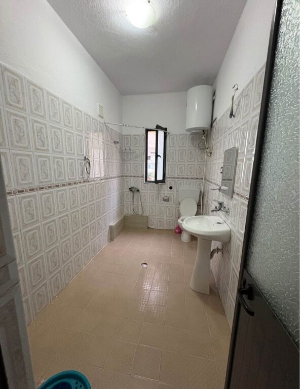 JEPET ME QERA SHTEPI 1+1 ( e mobiluar)- JORDAN MISJA, TIRANE