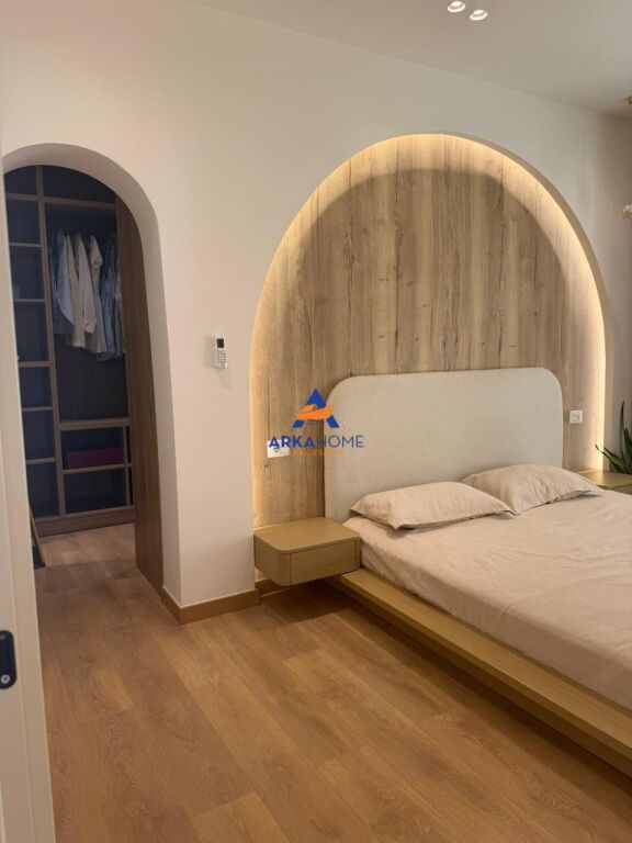SHITET VILE 1 KATËSHE ME PISHINË 410M2 "UNAZA E PASKUQANIT, PASKUQAN" 650.000 EURO