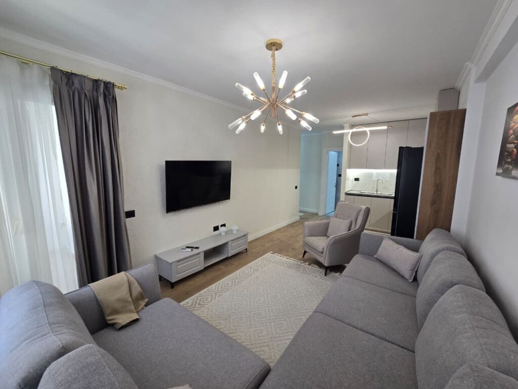 Apartamente 1+1 Ne Shitje, Astir