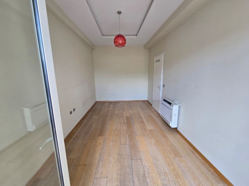 Apartamente 2+1 Ne Shitje, Me Pamje Mbi Liqenin e Thate