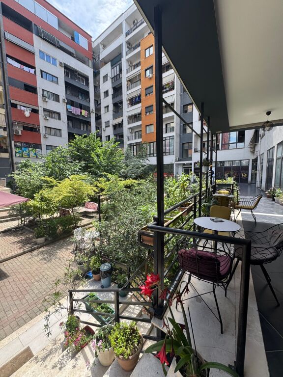 Premises for sale Astir