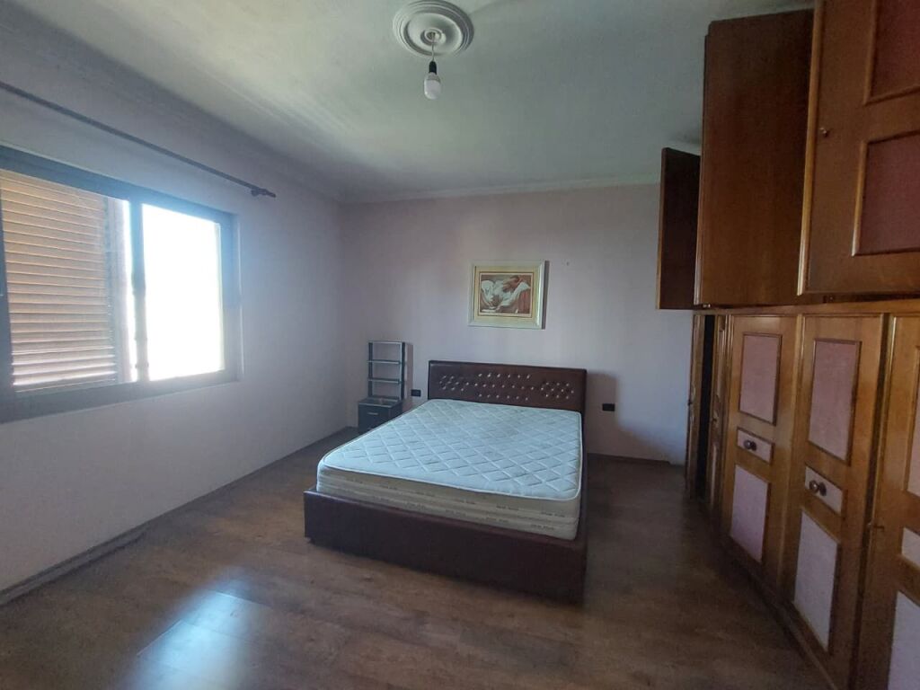 Qera | Shtëpi private 2 + 1 | Rruga Besa | 550 €/muaj