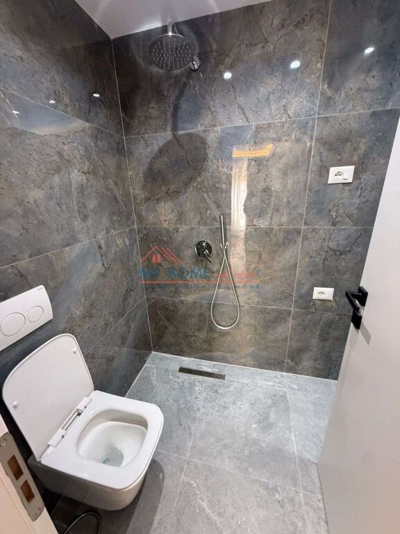Shiten 3 apartamente 1+1 tek Mozaiku ne Tirane