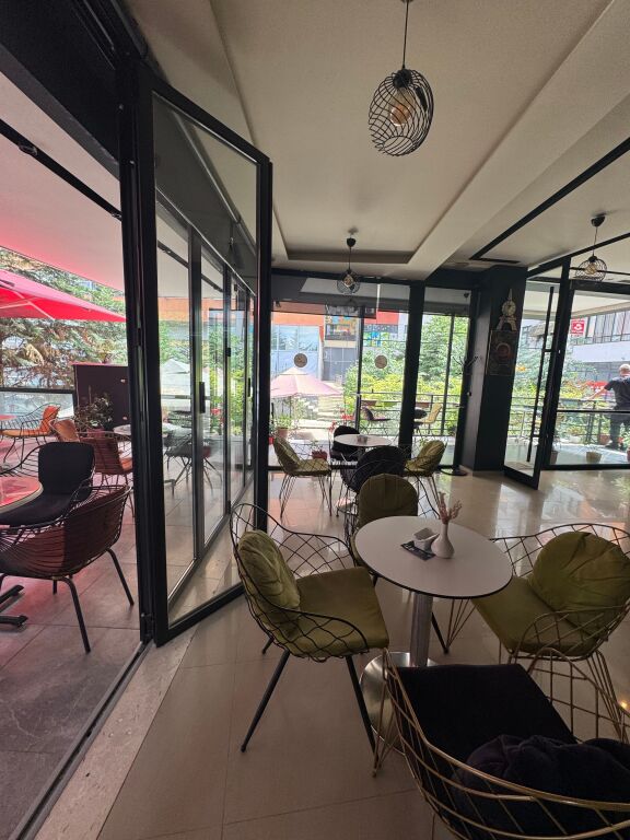 Premises for sale Astir