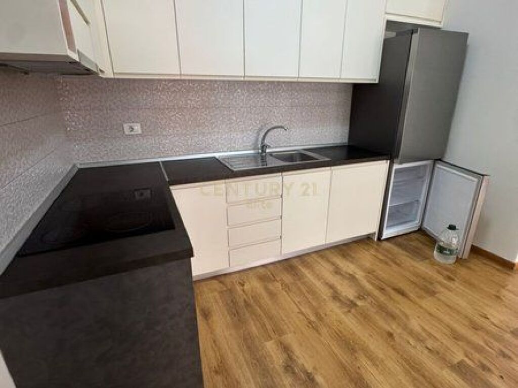 Apartament 1+1 Me Qira në Kompleksin Delijorgji, Tiranë - 650€ | 70 m²