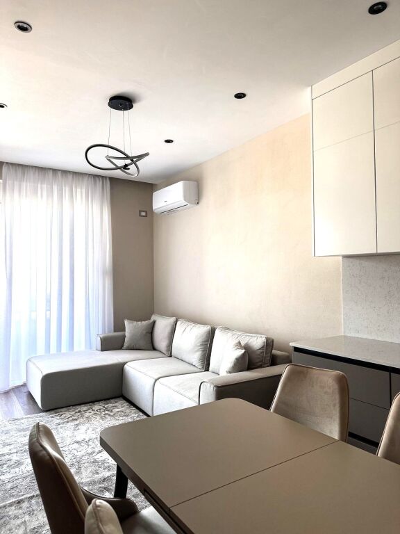 🏡 SUPER APPARTAMENTO 2+1 IN AFFITTO, AL TERMINAL VICINO A CASA ITALIA🏡, 750 mila lek