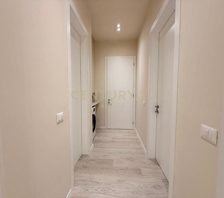 JEPET ME QIRA APARTAMENT PREMIUM 2+1+2+POST PARKIMI TE "KOMPLEKSI DELIJORGJI"