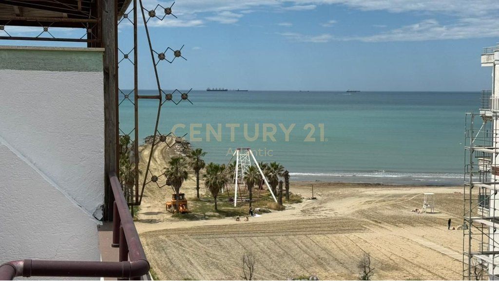 Apartament 1+1 Pamje Deti Për Shitje  + 49m2 Verande Iliria Durres