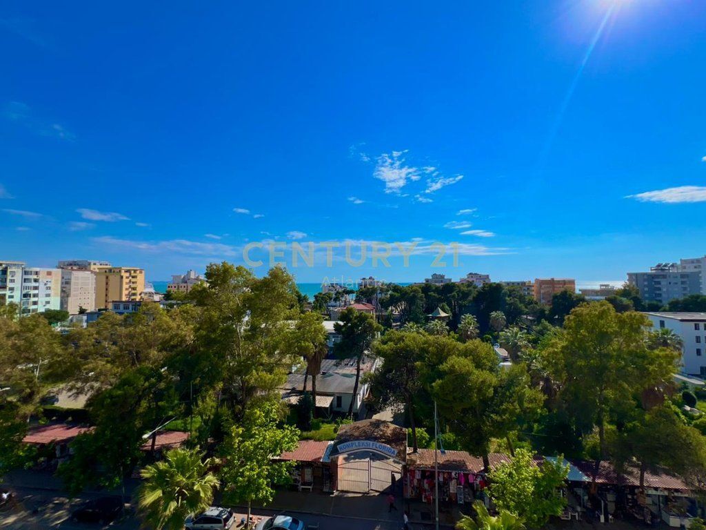 EXCLUSIVE ! SHITET APARTAMET LUXURY 2+1+2 TUALETE + 80M2 VERANDE DHE 1 GARAZHD NE PLAZH ILIRIA DURRES !