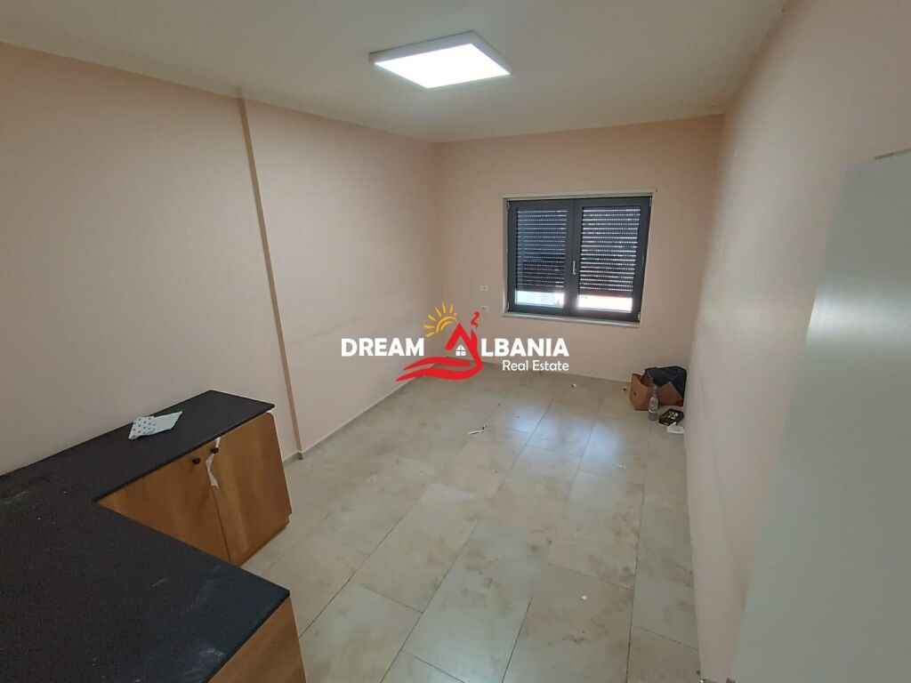 Business Premises for Rent at Zogu i Zi (ID 42611542)