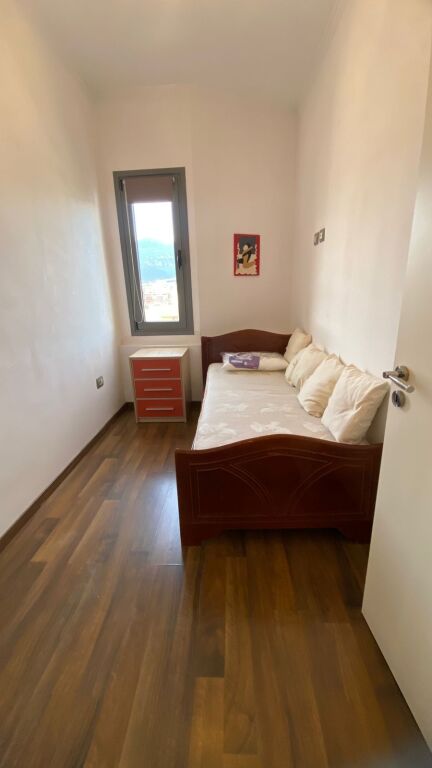 Apartament - Për QIRA  2+1 TE PAZARI I RI