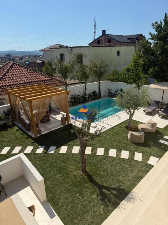 SHITET VILE 1 KATËSHE ME PISHINË 410M2 "UNAZA E PASKUQANIT, PASKUQAN" 650.000 EURO