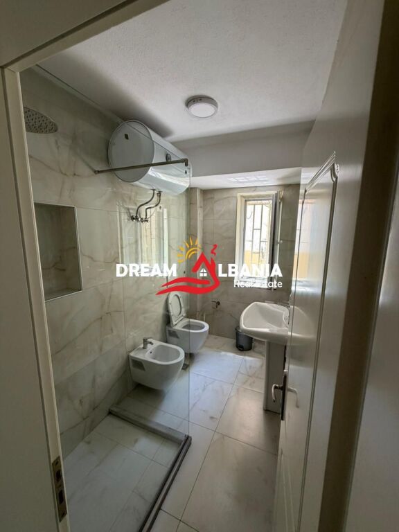 Jepet me qera ambient zyre 2+1 ne Zog te Zi, Tirane (ID 42611540)
