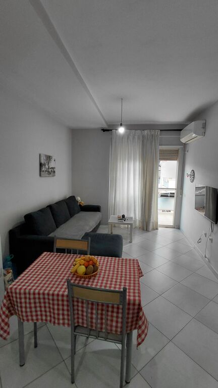 JEPET ME QERA APARTAMENT 1+1 i mobiluar te kompleksi ESHLI XHAMLLIK