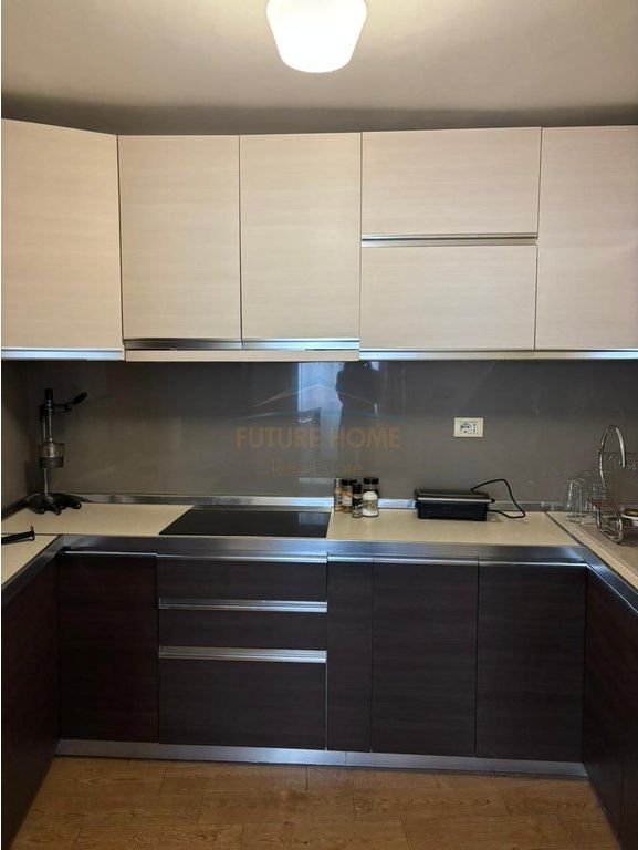 Qira, Apartament 3+1+2, Sheshi Skenderbej, Tiranë