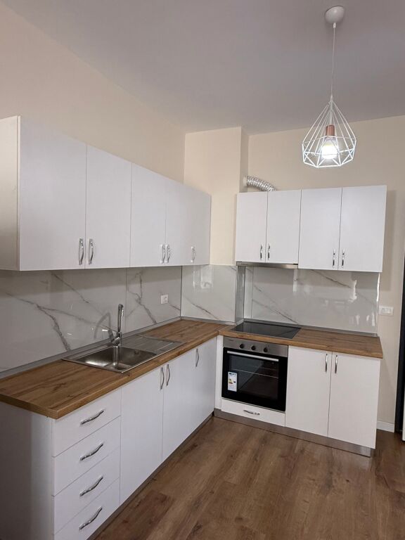 Qera | Apartament 1 + 1 | Rruga 5 Maji | 550 €/muaj