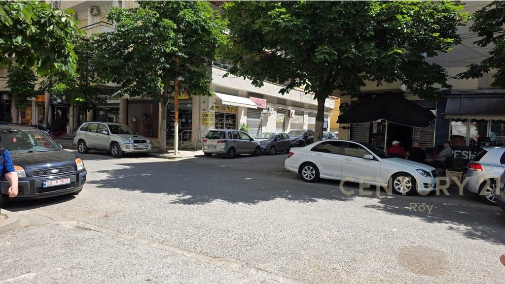 Shitet Njësi Biznesi 53.5 m² në Durrës – Pranë Kopshtit “Sotir Noka”